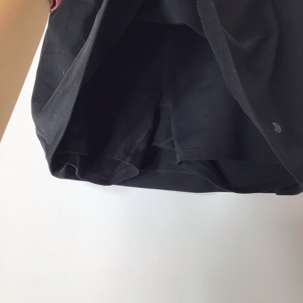 Mountain Hardware Skort Black Medium - image 4